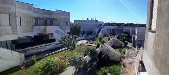 Apartamento de 3 habitaciónes en Uggiano la Chiesa, Italy No. 103299 13