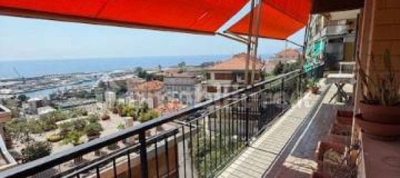 4 Schlafzimmer Wohnung in Savona, Italy, Nr. 314850 24