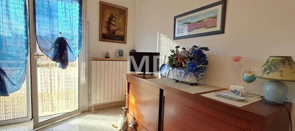 Apartamento de 2 dormitorios en Borghetto Santo Spirito, Italy No. 112032 13
