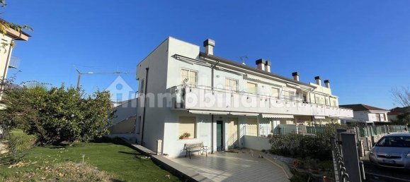 Apartamento de 2 dormitorios en Borghetto Santo Spirito, Italy No. 112032 2