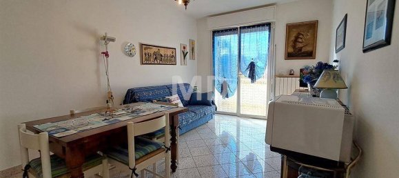 Apartamento de 2 dormitorios en Borghetto Santo Spirito, Italy No. 112032 7