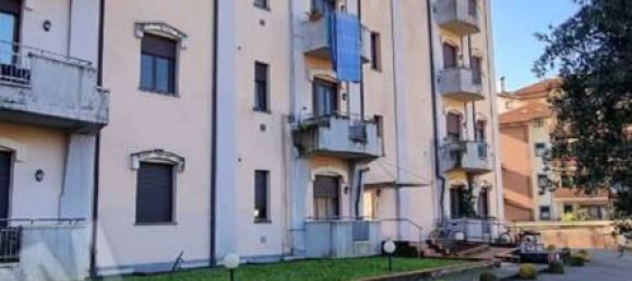 3 rooms Apartment in Castellanza, Italy No. 185297 3