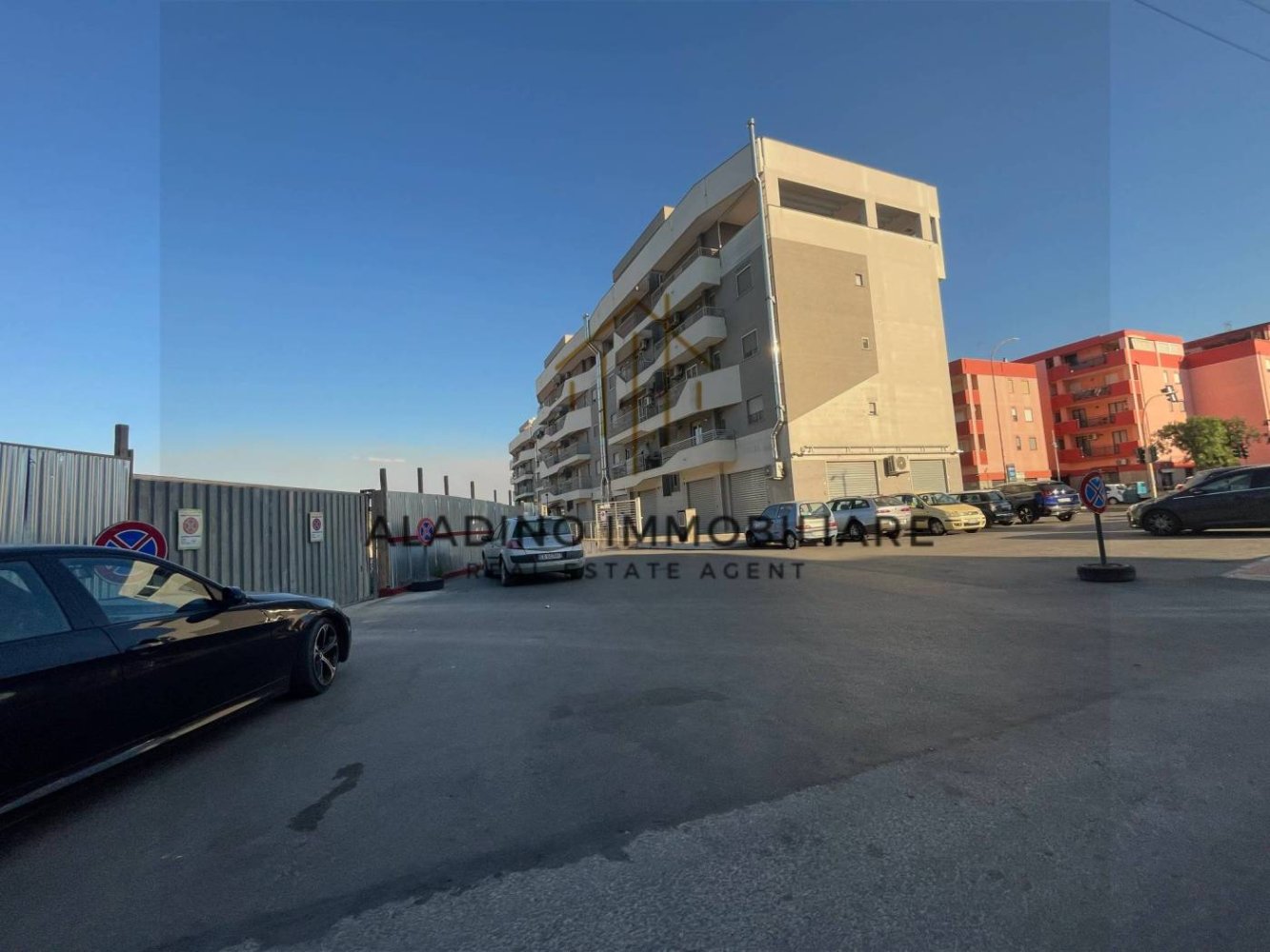 Garagem em Trani, Italy 18 m² N.º 339551