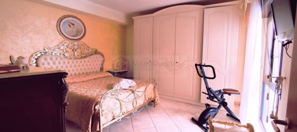 Apartamento de 4 habitaciónes en Vittoria, Italy No. 125338 13