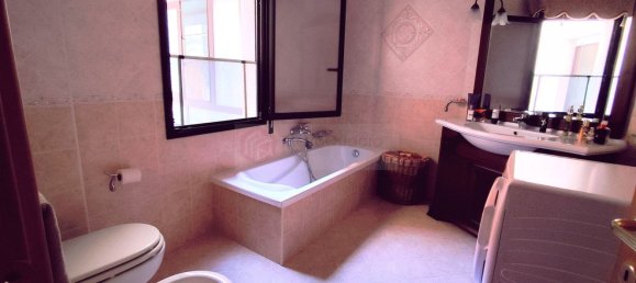 Apartamento de 4 habitaciónes en Vittoria, Italy No. 125338 14