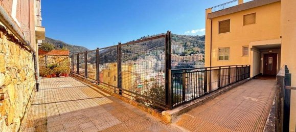 1 Schlafzimmer Wohnung in Genoa, Italy, Nr. 77901 7