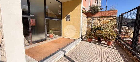 1 Schlafzimmer Wohnung in Genoa, Italy, Nr. 77901 2