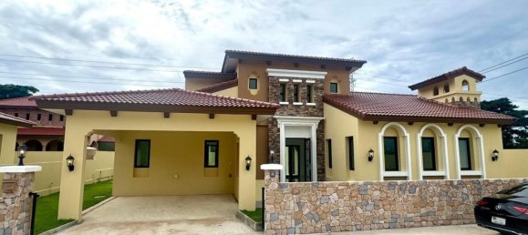 Moradia T3 em Chon Buri, Thailand N.º 66837 2