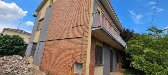 Casa de 10 divisões em Medolla, Italy N.º 97505 6