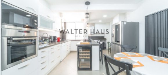 Apartamento de 4 dormitorios en Barcelona, Spain No. 157843 19