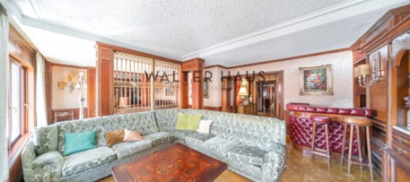 Apartamento de 4 dormitorios en Barcelona, Spain No. 157843 3