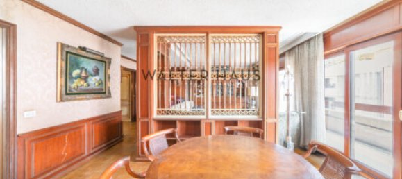 Apartamento de 4 dormitorios en Barcelona, Spain No. 157843 10