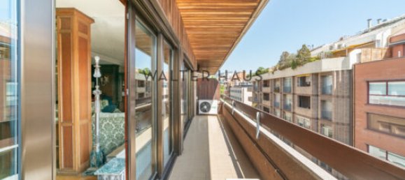 Apartamento de 4 dormitorios en Barcelona, Spain No. 157843 13