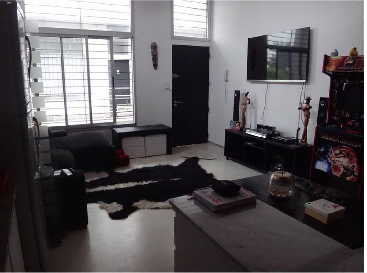 2 bedrooms House in General San Martin, Argentina No. 59174