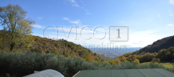 Casa de 8 habitaciónes en Nanto, Italy No. 146547 32