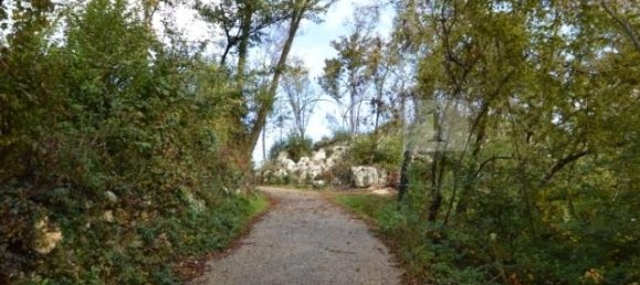 Casa de 8 habitaciónes en Nanto, Italy No. 146547 36