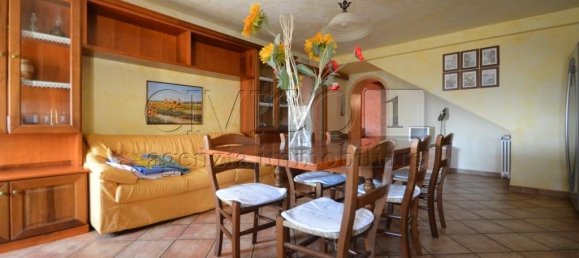 Casa de 8 habitaciónes en Nanto, Italy No. 146547 3