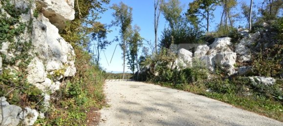 Casa de 8 habitaciónes en Nanto, Italy No. 146547 35