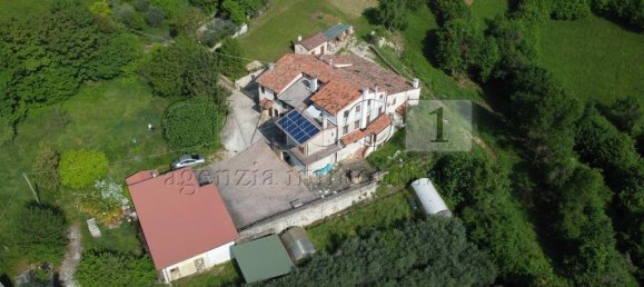 Casa de 8 habitaciónes en Nanto, Italy No. 146547 22