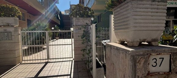 3 chambres Appartement à Rome, Italy No. 335791 2