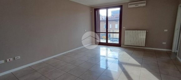 2 bedrooms Apartment in Brescia, Italy No. 235007 9