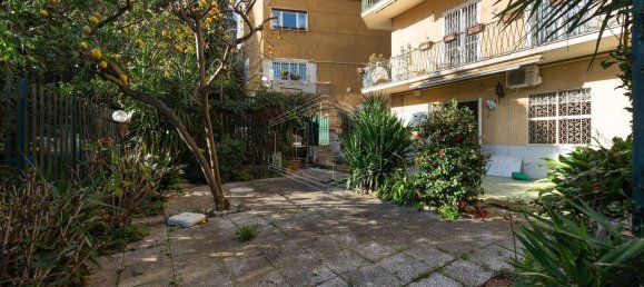 Квартира с 3 комнатами в Неаполь, Италия № 122712 7