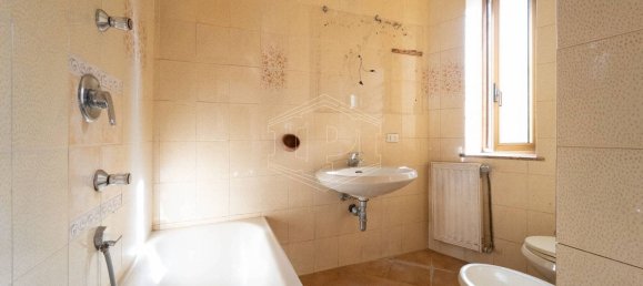 Квартира с 3 комнатами в Неаполь, Италия № 122712 13