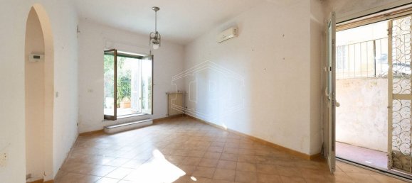 Квартира с 3 комнатами в Неаполь, Италия № 122712 9