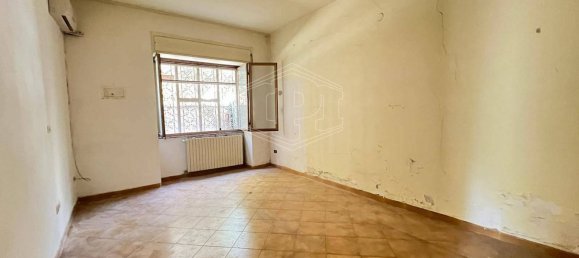 Квартира с 3 комнатами в Неаполь, Италия № 122712 31