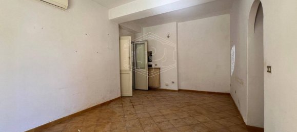 Квартира с 3 комнатами в Неаполь, Италия № 122712 26