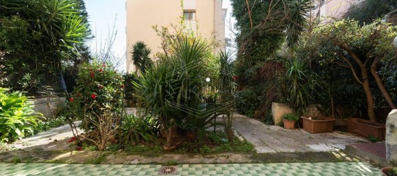 Квартира с 3 комнатами в Неаполь, Италия № 122712 14