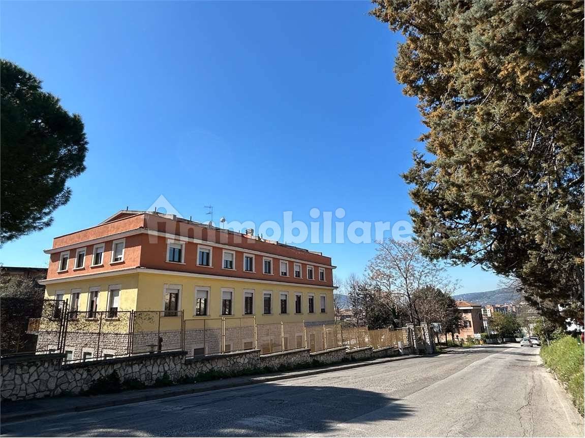 5 rooms Office in Perugia, Italy No. 147005