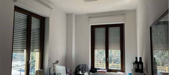 5 rooms Office in Perugia, Italy No. 147005 8