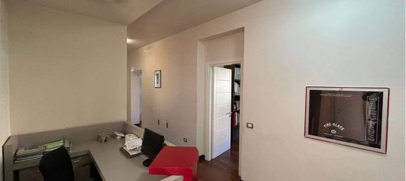 5 rooms Office in Perugia, Italy No. 147005 11
