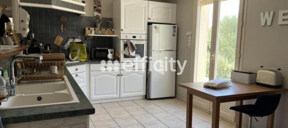 3 Schlafzimmer Haus in Echire, France, Nr. 310334 2