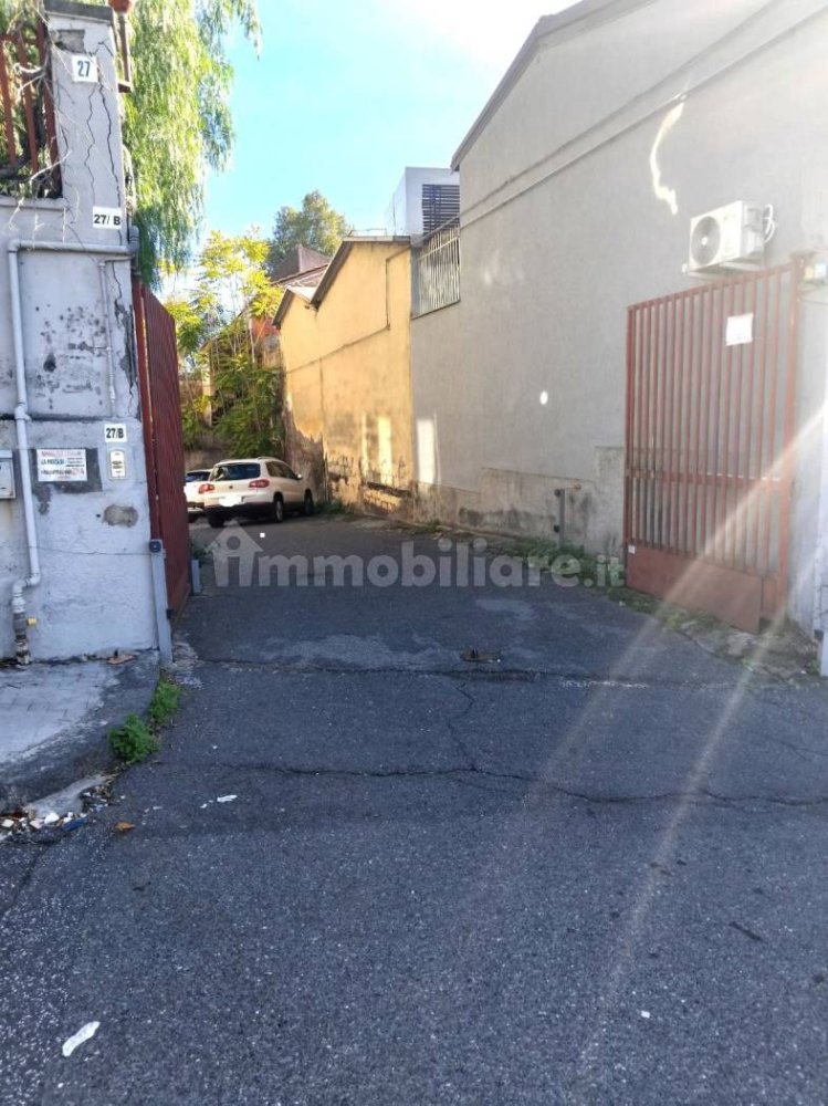 33m² Garage in Catania, Italy No. 65348
