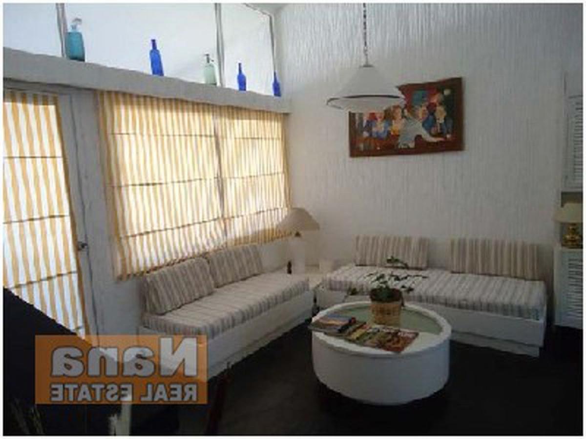 Apartamento de 2 dormitorios en Maldonado, Uruguay No. 8373