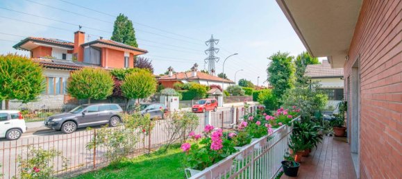 Villa de 3 dormitorios en Inzago, Italy No. 160284 8