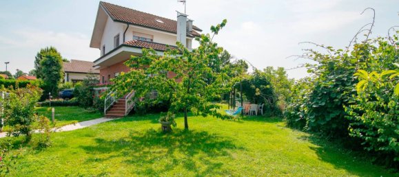 Villa de 3 dormitorios en Inzago, Italy No. 160284 2