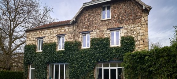 5 bedrooms House in Marolles, France No. 92349 14