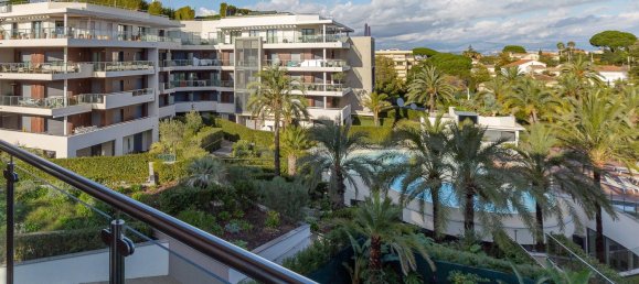 3 Schlafzimmer Wohnung in Antibes, France, Nr. 1464 2