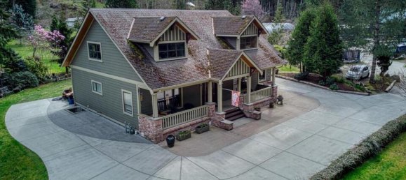 5 bedrooms House in British Columbia, Canada No. 192 11