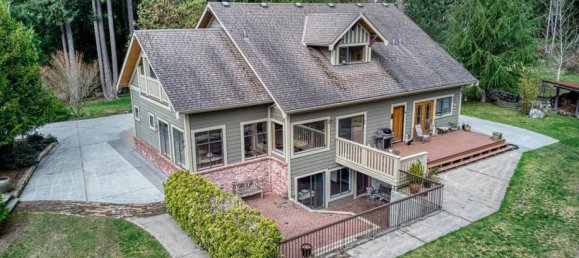 5 bedrooms House in British Columbia, Canada No. 192 12