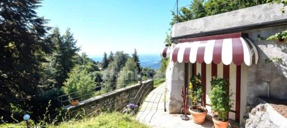5 rooms Villa in Brunate, Italy No. 131651 4