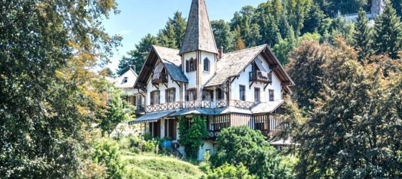 5 rooms Villa in Brunate, Italy No. 131651 10