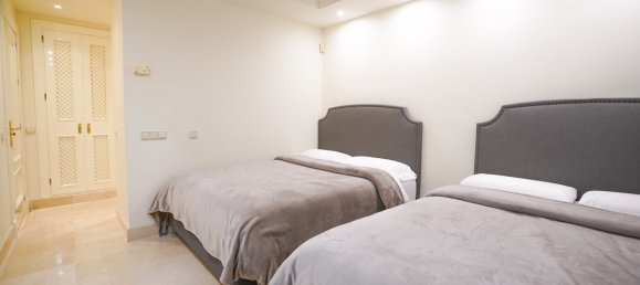 3 bedrooms Penthouse in Marbella, Spain No. 104423 20