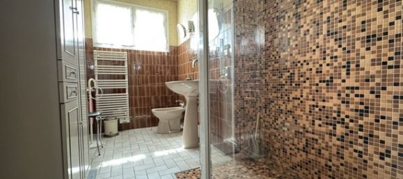 4 chambres Châteaux à Écueil, France No. 311551 10