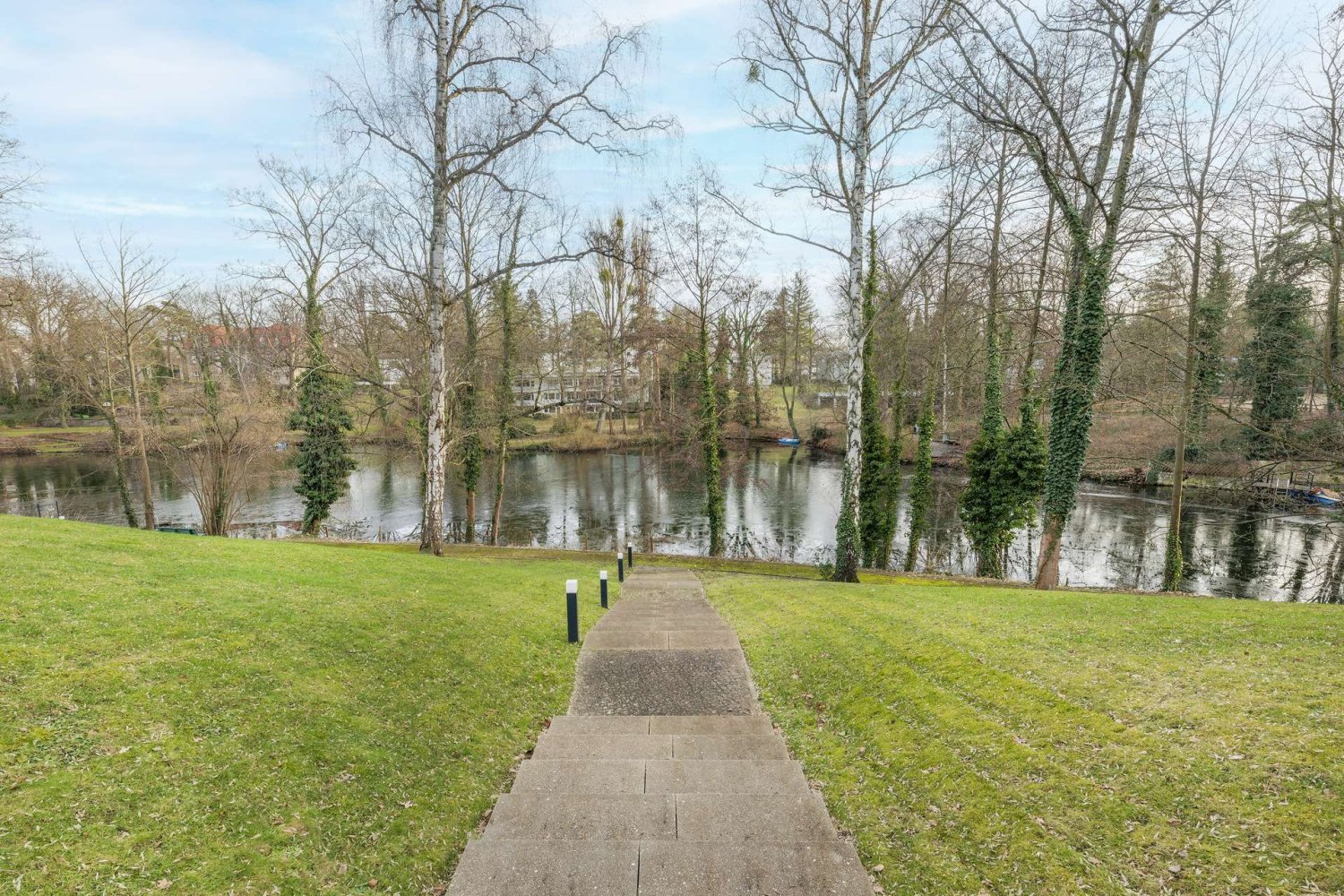 4 chambres Appartement à Grunewald, Germany No. 14333