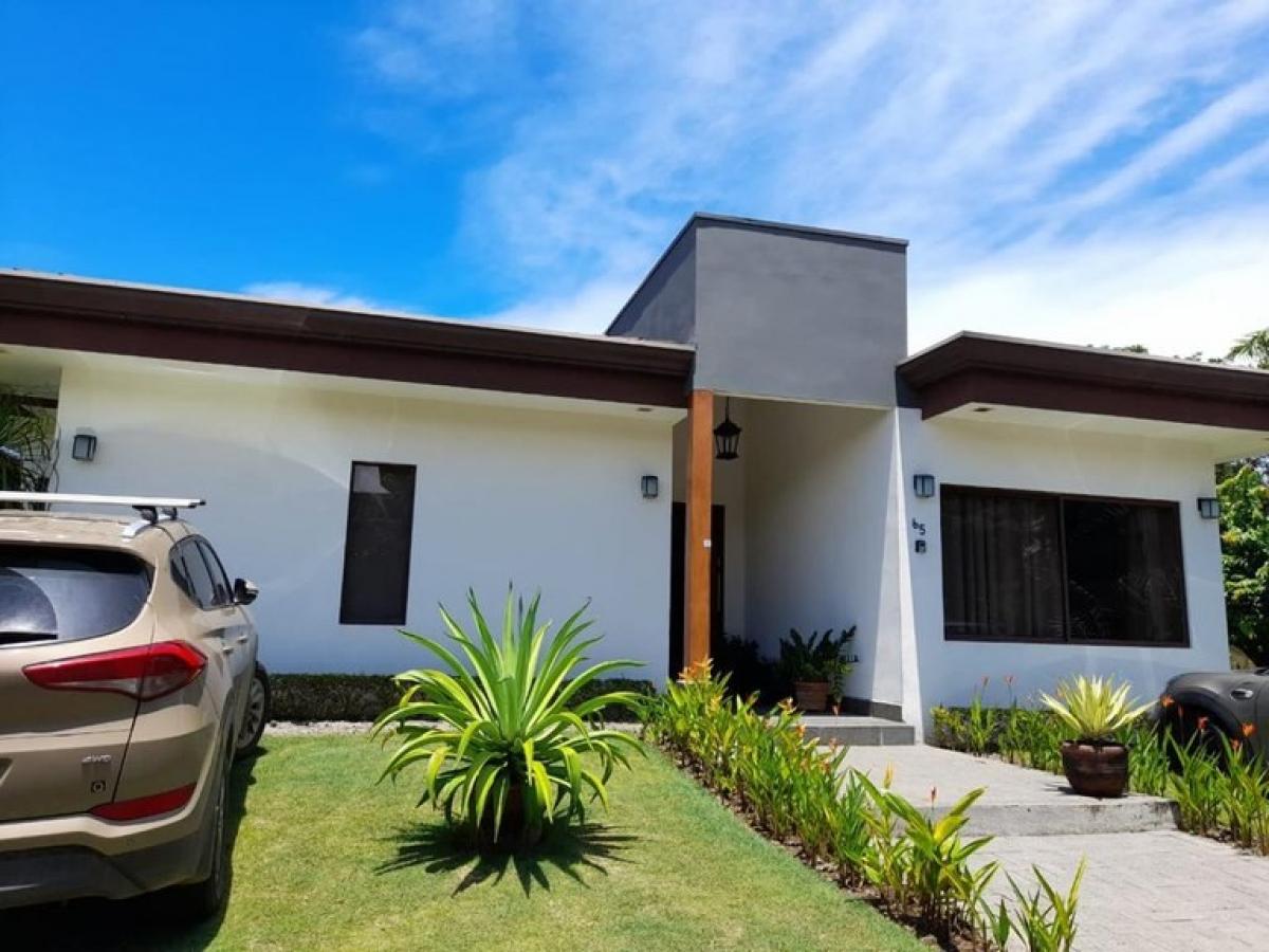3 bedrooms House in Parrita, Costa Rica No. 977
