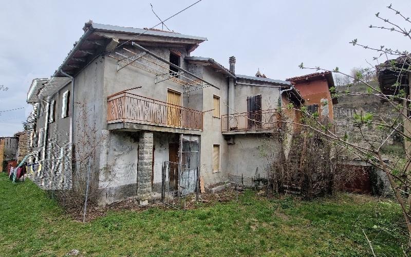8 rooms House in Zocca, Italy No. 230908
